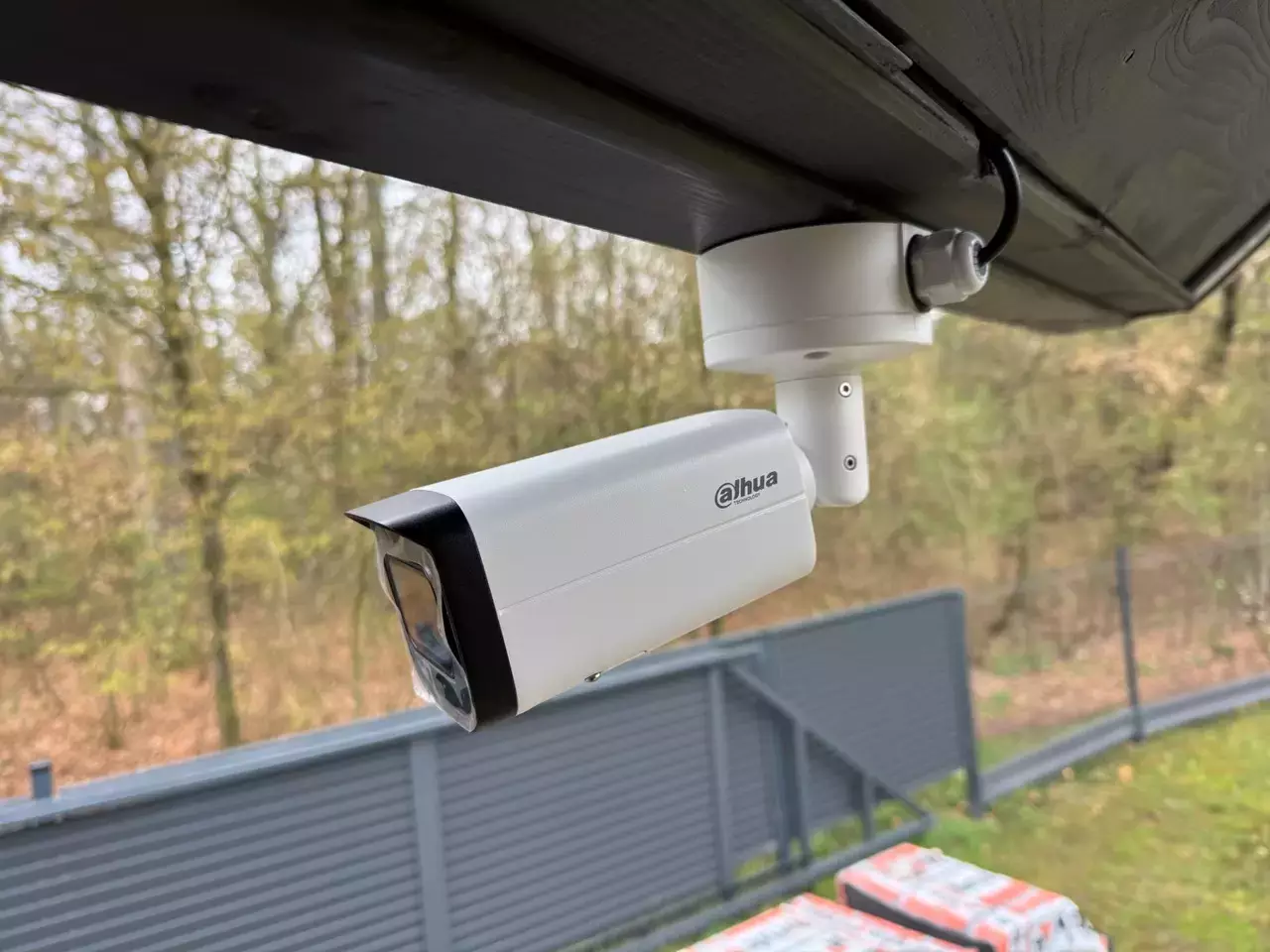 Montaż i instalacja kamer w Rybniku i okolicach – profesjonalne systemy monitoringu